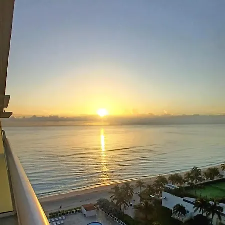 Miami Direct Access To The Beach